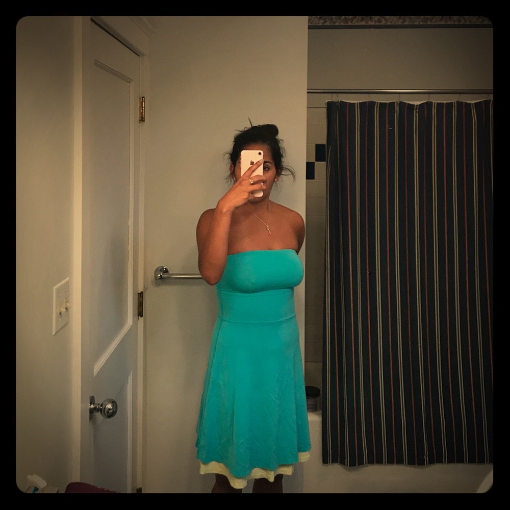 Lululemon- strapless dress reversible !!!! Sz M