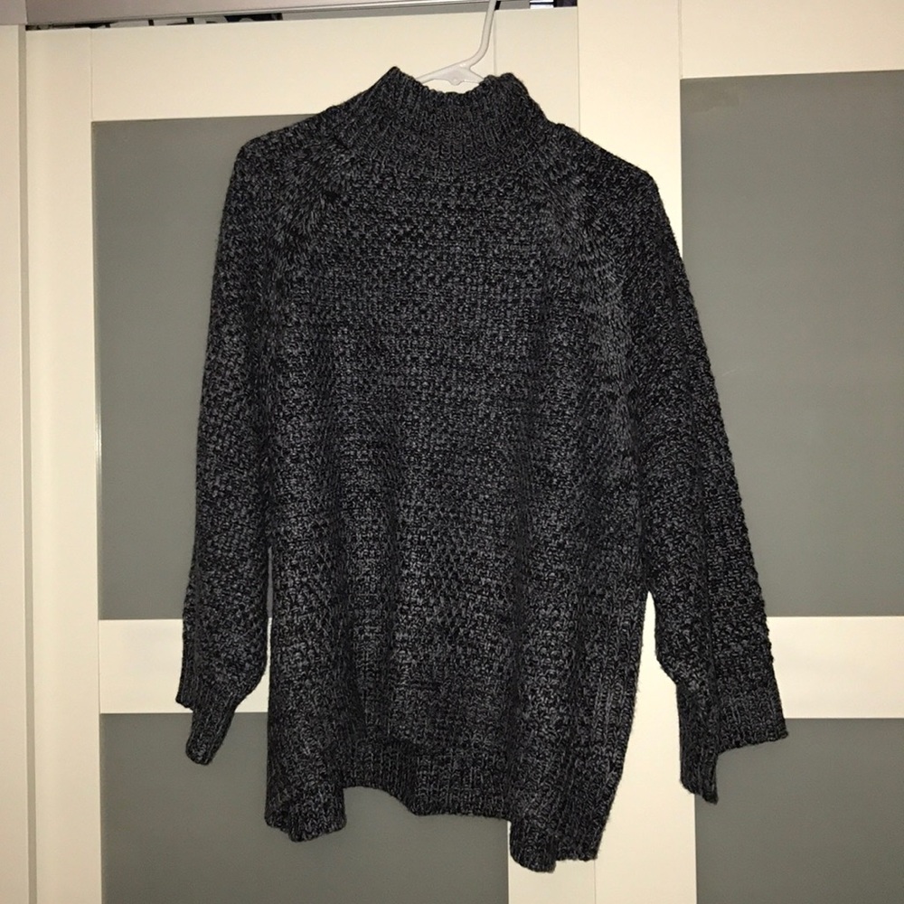 Navy and slate blue cable knit sweater. 3/4 sleeve