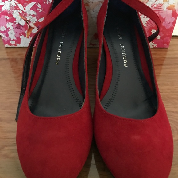 [BUNDLE UP🎉🎉] Chinese laundry suede wedges - Picture 2 of 8