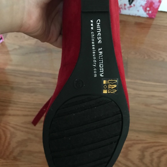 [BUNDLE UP🎉🎉] Chinese laundry suede wedges - Picture 5 of 8