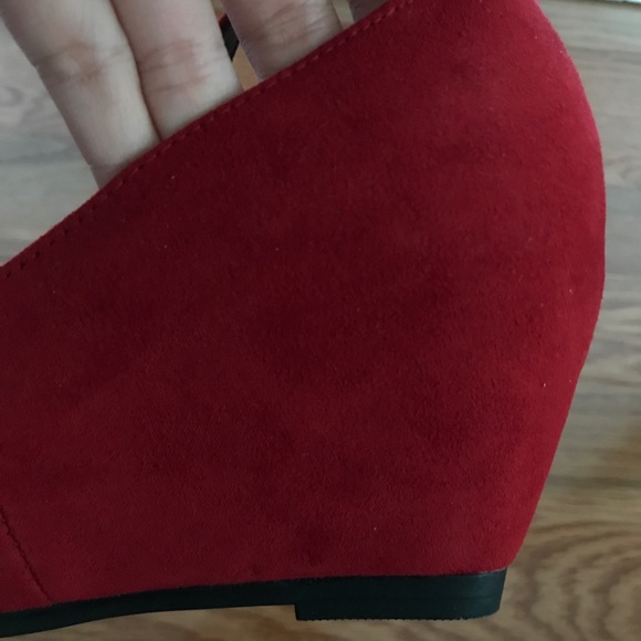 [BUNDLE UP🎉🎉] Chinese laundry suede wedges - Picture 6 of 8