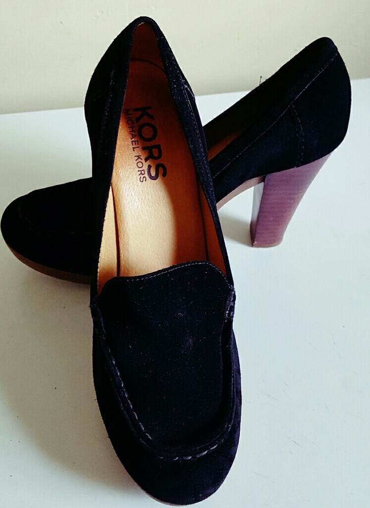 Michael kors women's swede pumps shoes. Size 8.5