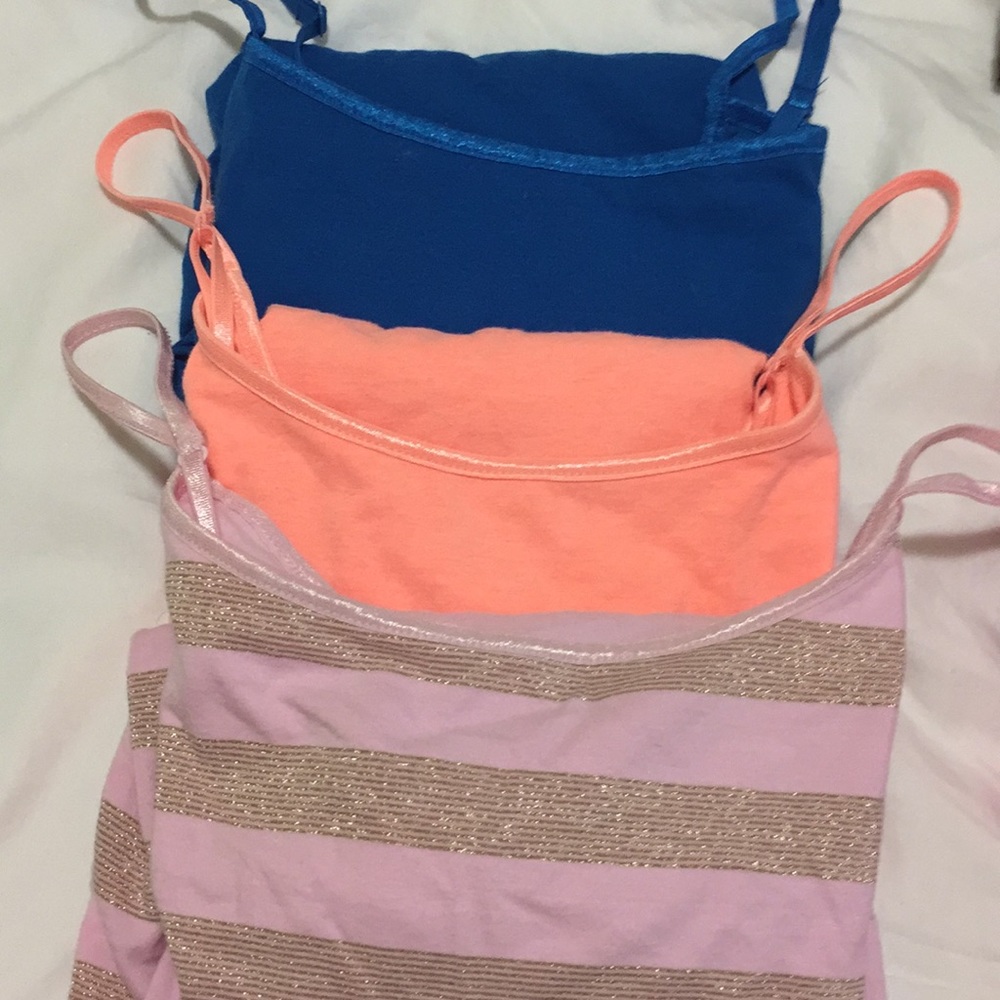 Bundle of tank tops!
