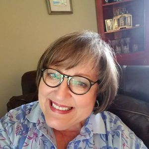 Meet your Posher, Katina