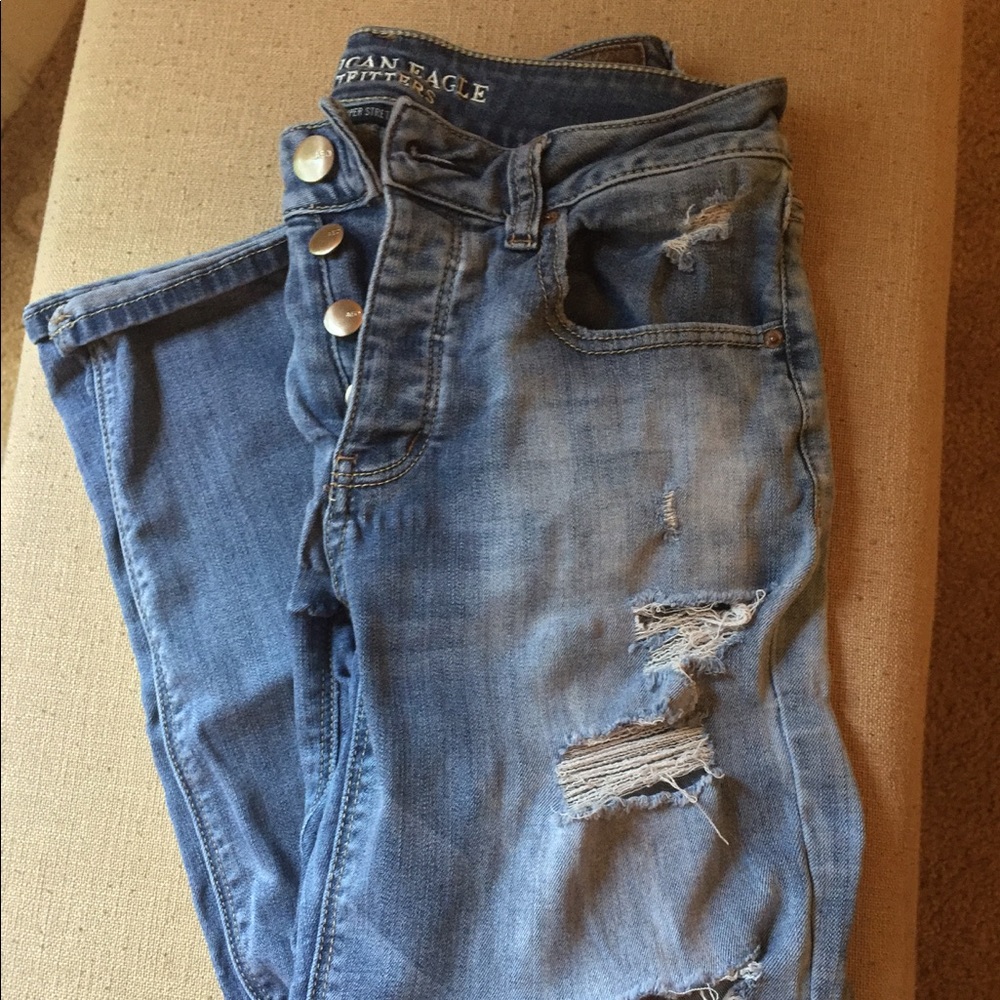 AE Destroyed Tomgirl Jeans