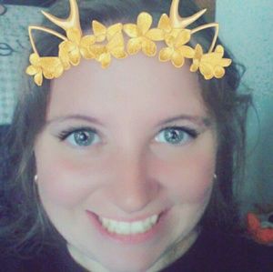 Meet your Posher, Danielle