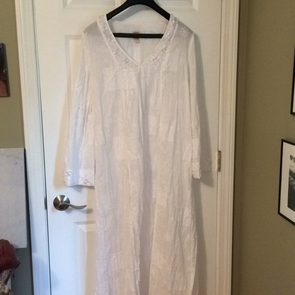 Long white beach dresss
