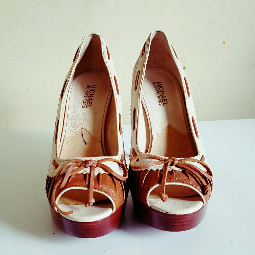 Micheal kors open toe platform heels. Size 8.5