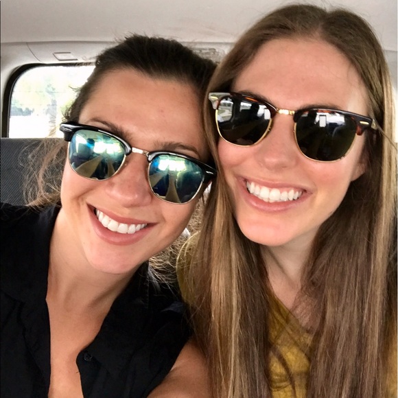 Meet your Posher, Whitney - Picture 1 of 1