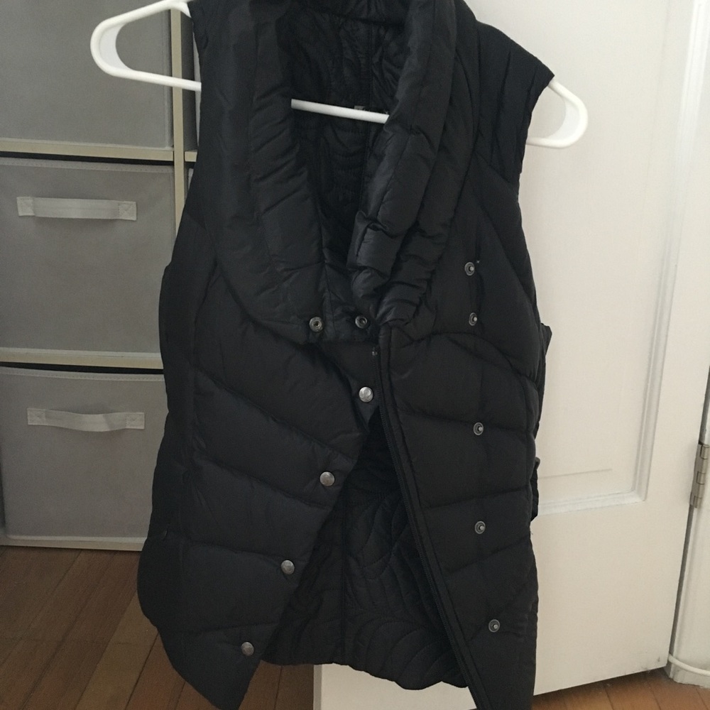 Lululemon Vest - black - size 2