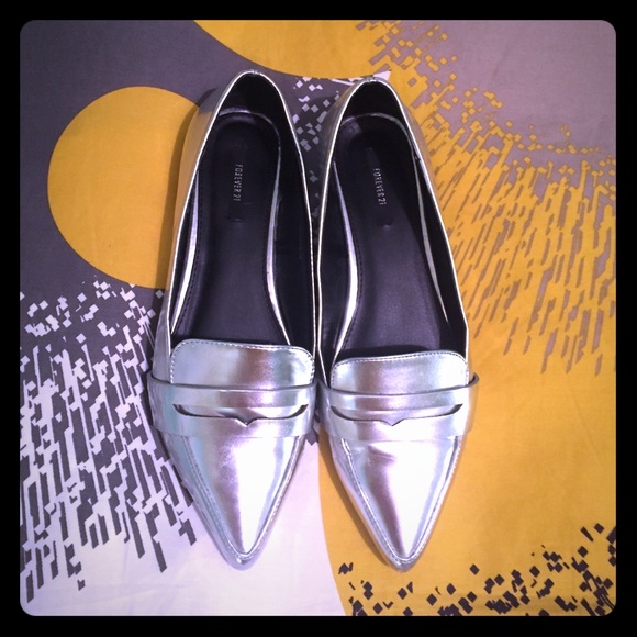 Forever 21 Shoes - Forever 21 silver flats size 6.5