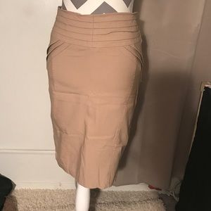 Fitted nude skirt for some curve action!