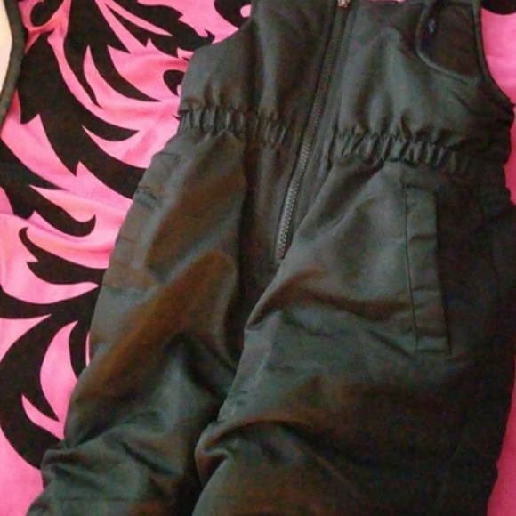 ......Kids snowsuit and boots ..... - Picture 2 of 5