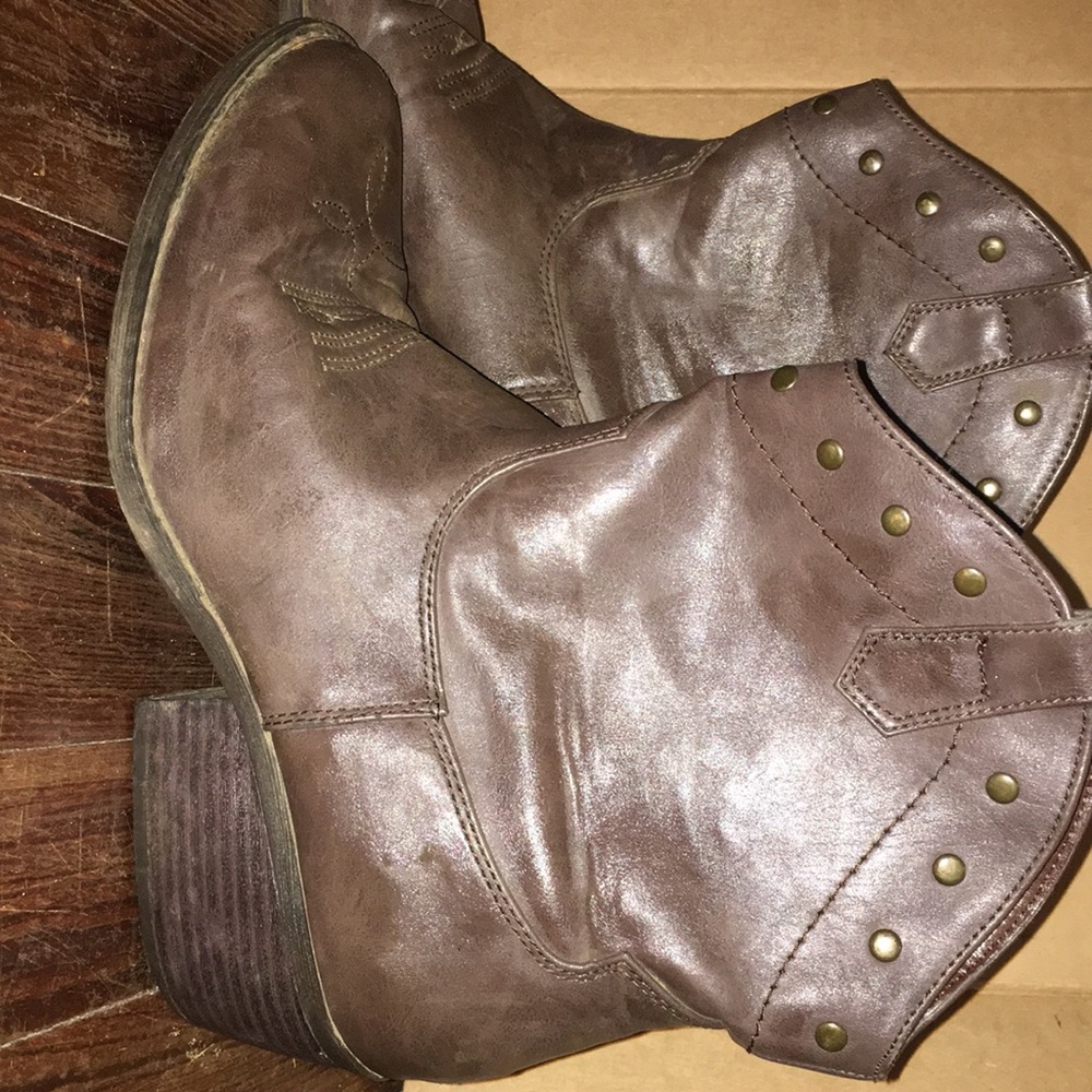 White mountain adorable boots