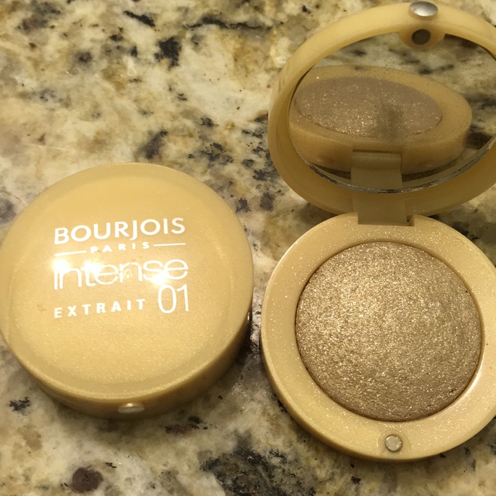 1 for $5 or 2 for $9💛Bourjois gold eyeshadow