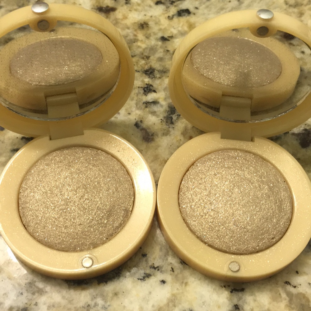 1 for $5 or 2 for $9💛Bourjois gold eyeshadow - Picture 3 of 4