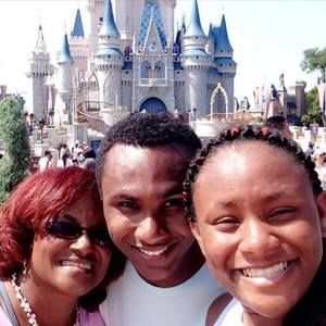 Meet your Posher, Tija