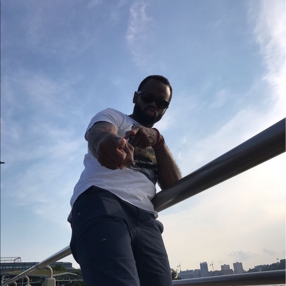 Meet your Posher, Vernil - Picture 1 of 1