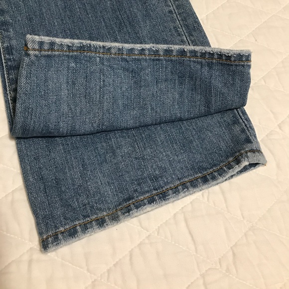 Gorgeous distressed jeans 👖 box 1 - Picture 5 of 8