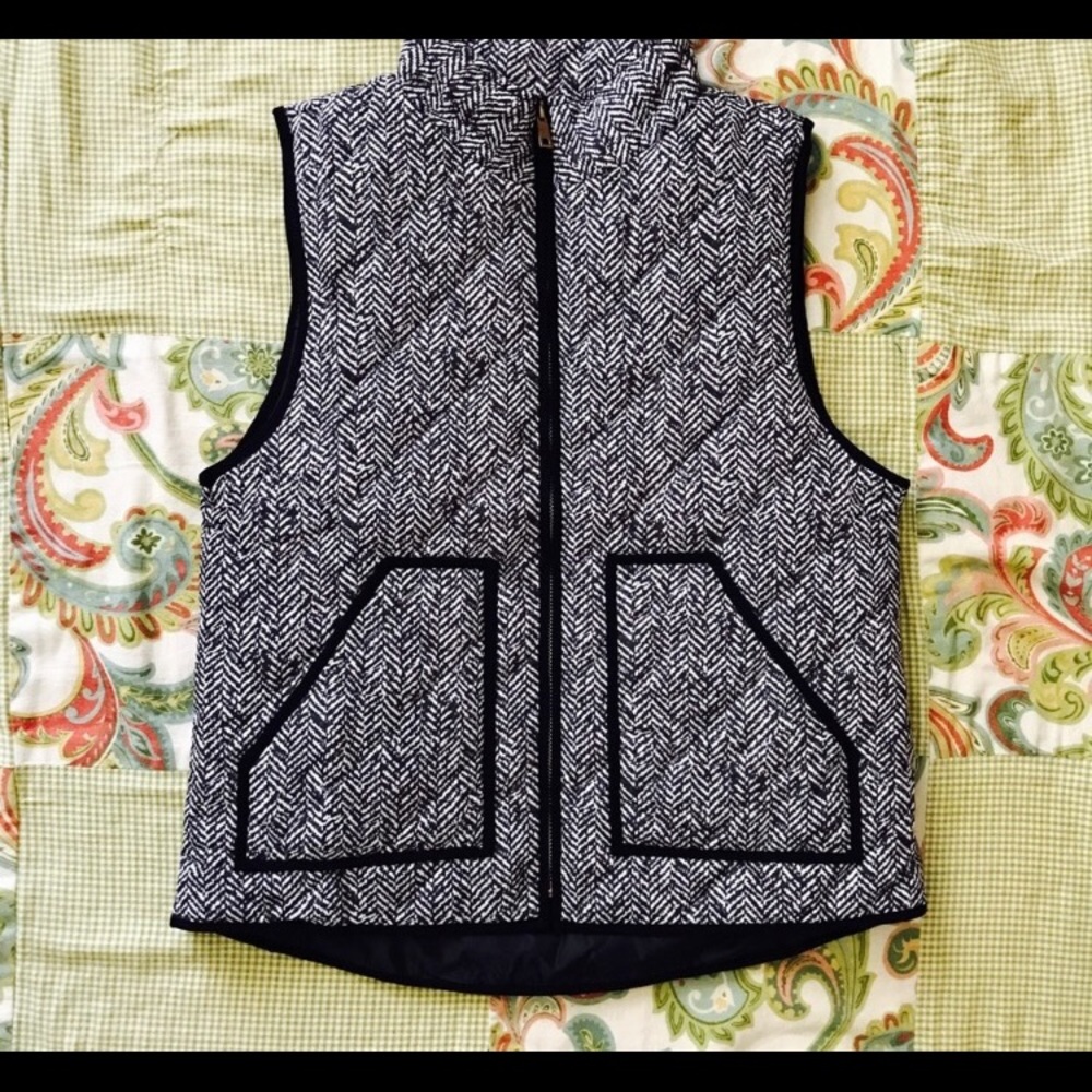 🚫SOLD🚫 Heiringbone Puffer Vest