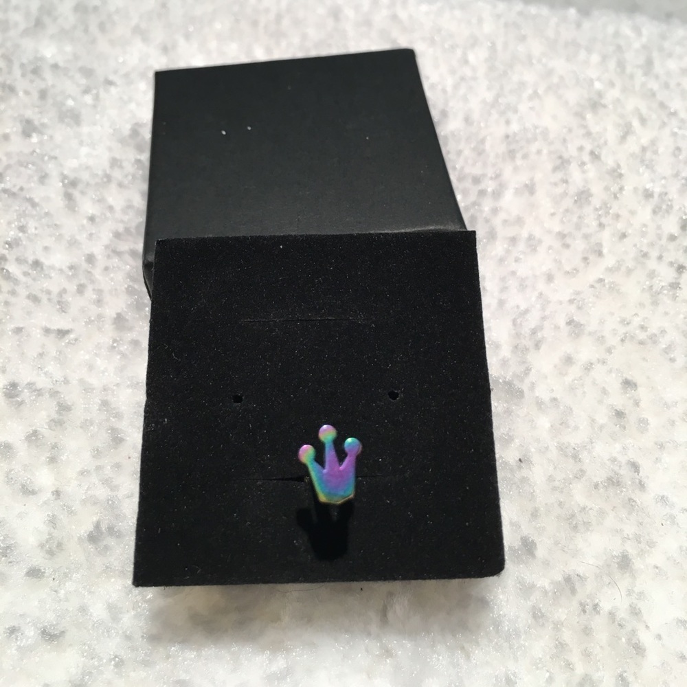 Crown tongue jewelry.