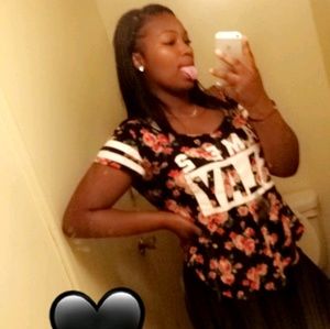 Meet your Posher, Chariah