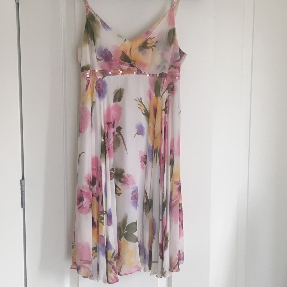 Eva Blue White Floral Cocktail Dress 💐✨