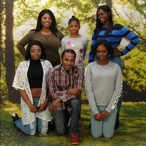 Meet your Posher, Ebony