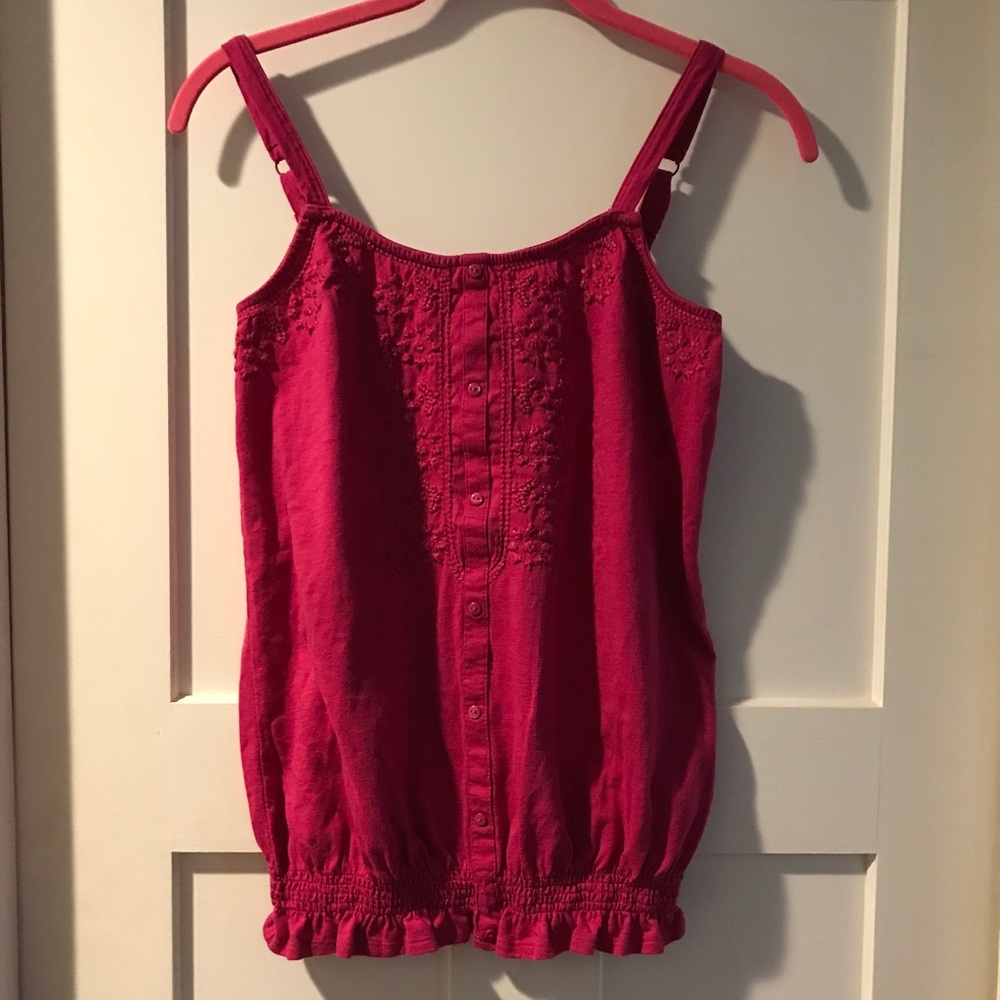 Hot pink tank top!