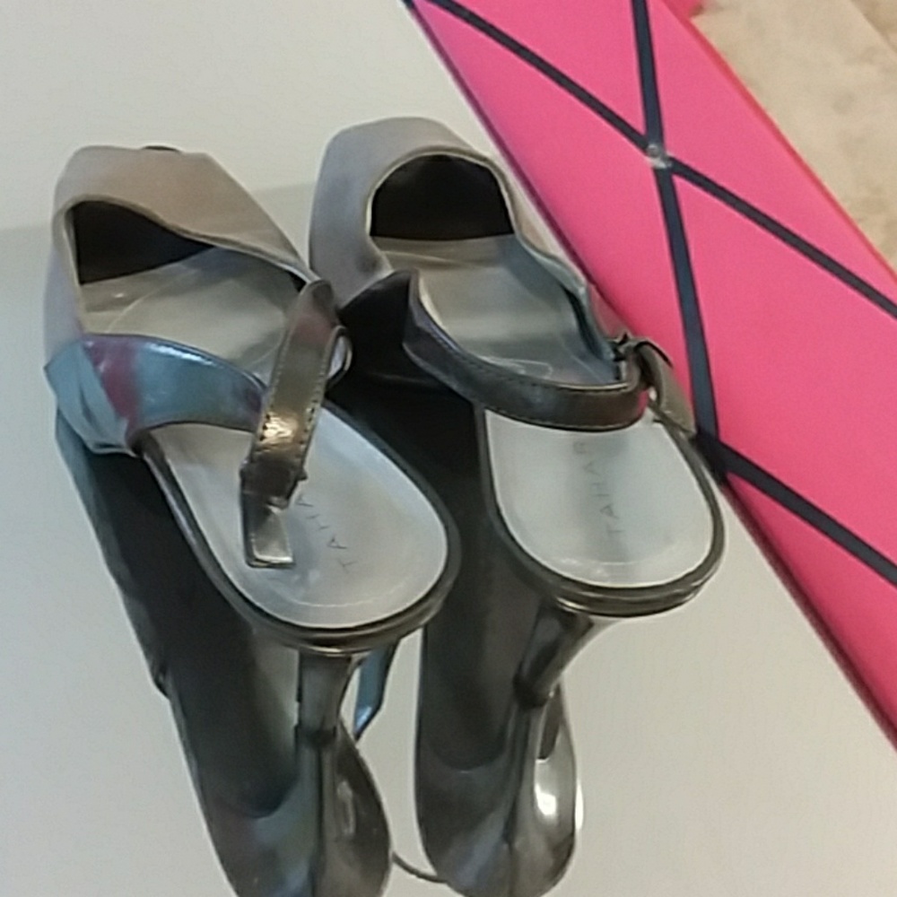Shoes - Picture 2 of 3