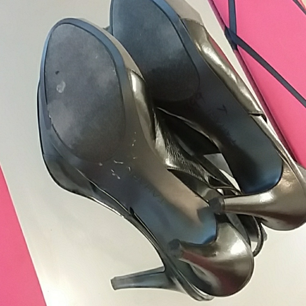 Shoes - Picture 3 of 3
