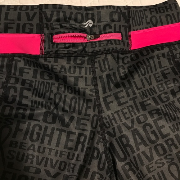 Gorgeous crop leggings box 1 - Picture 3 of 7