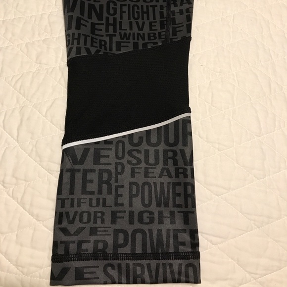 Gorgeous crop leggings box 1 - Picture 4 of 7