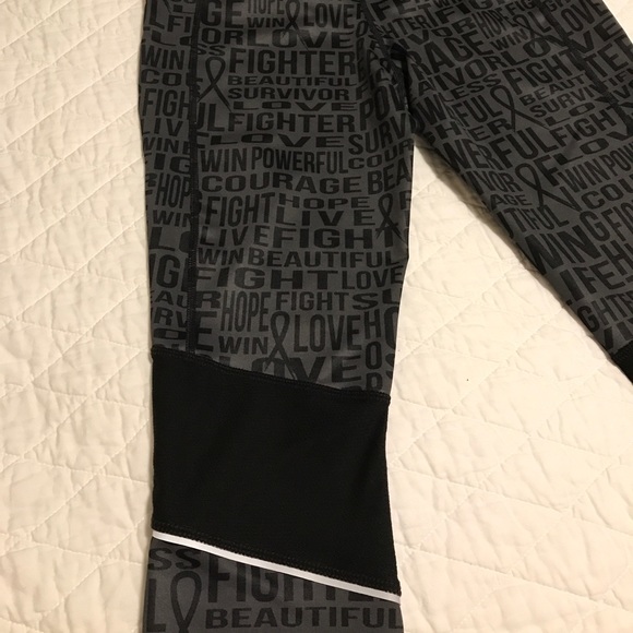 Gorgeous crop leggings box 1 - Picture 6 of 7