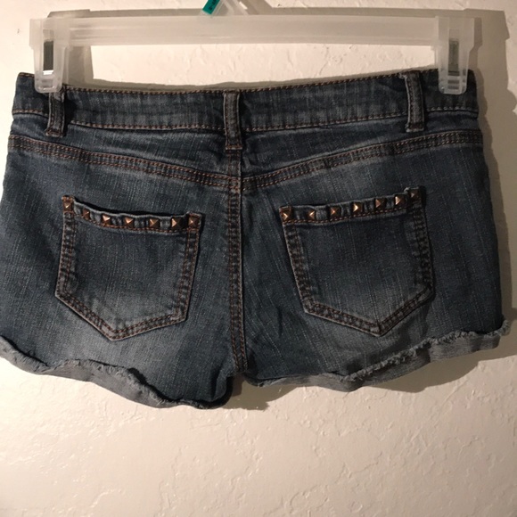 Short - Picture 3 of 4