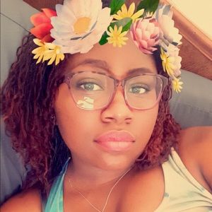 Meet your Posher, Kayla