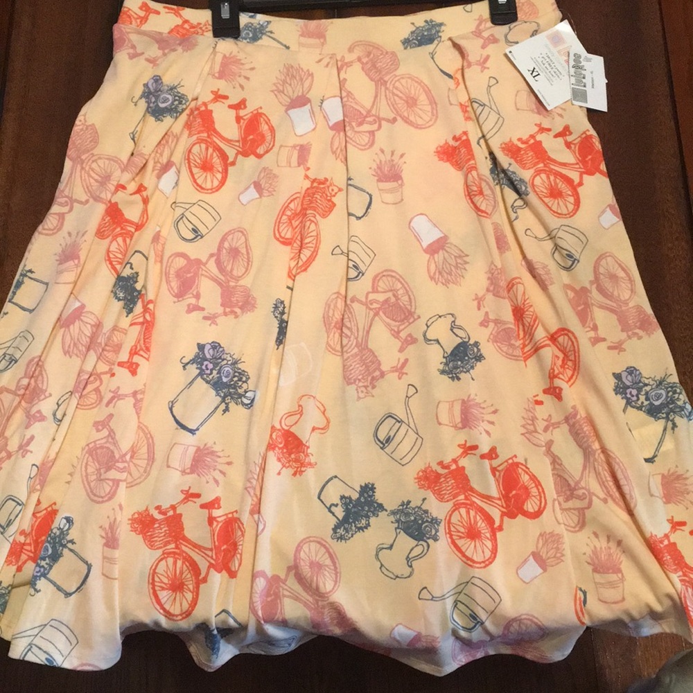 Lularoe Madison skirt XL NWT Bicycle / flower pots