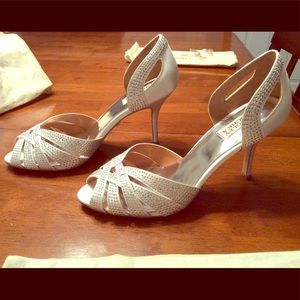 NEW Badgley Mischka Tatiana Evening Shoe