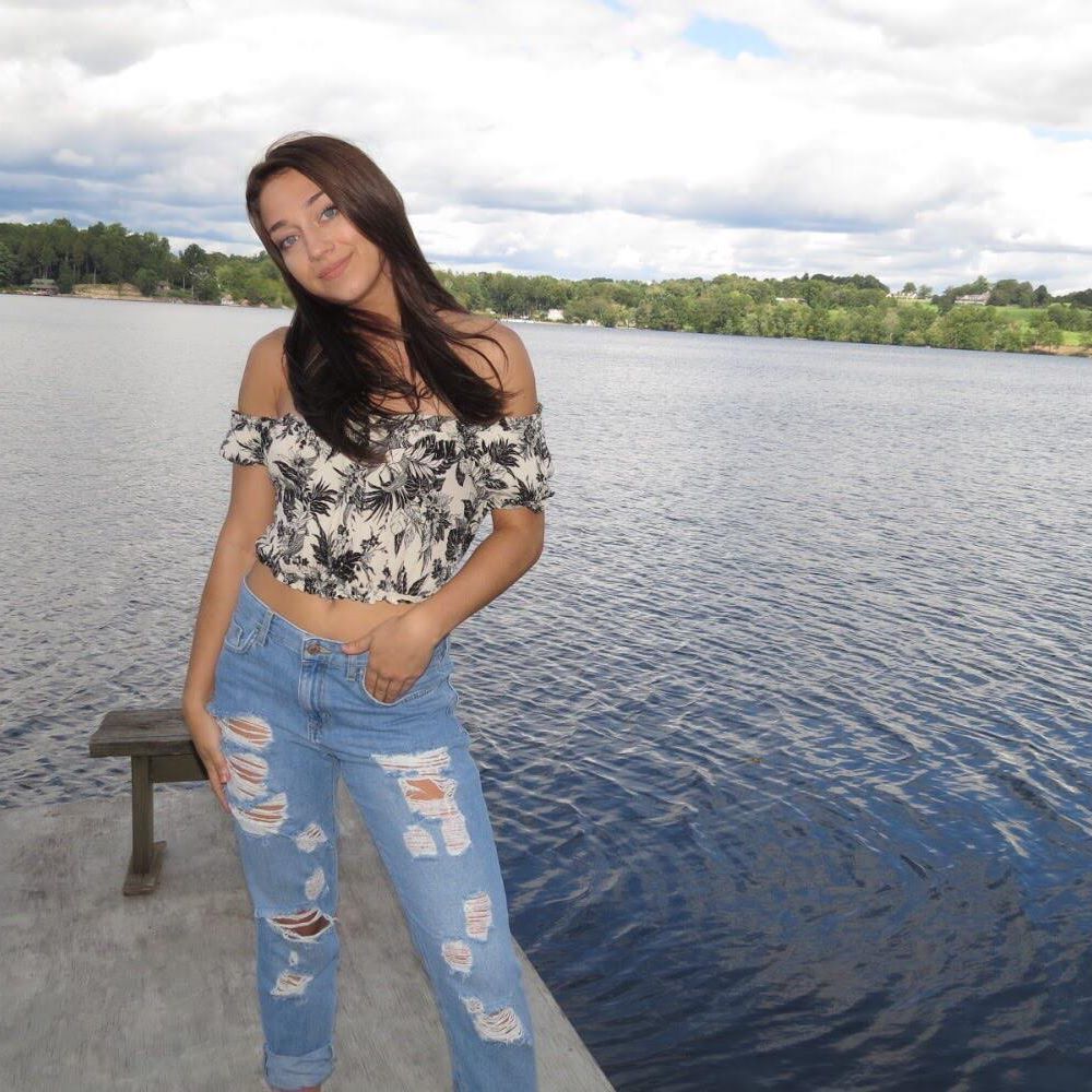 Meet your Posher, Lizzie