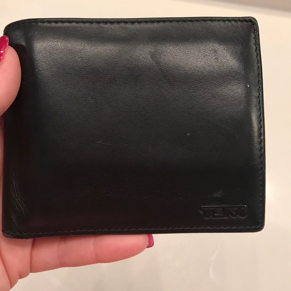 TUMI black leather wallet (men's)