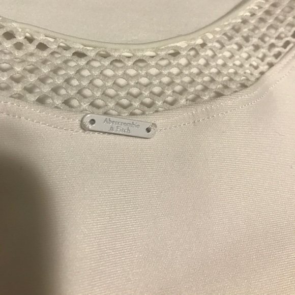 Gorgeous one piece swim - Picture 4 of 5