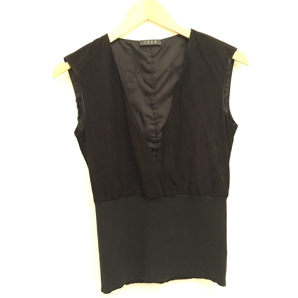 SOLD IPSO Suede Leather V Neck Sleeveless Top - Picture 4 of 9
