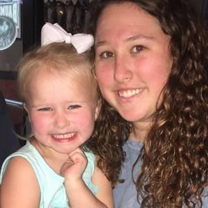 Meet your Posher, Michaela