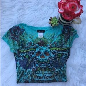 Fleurish Blue Green skull fitted T-shirt