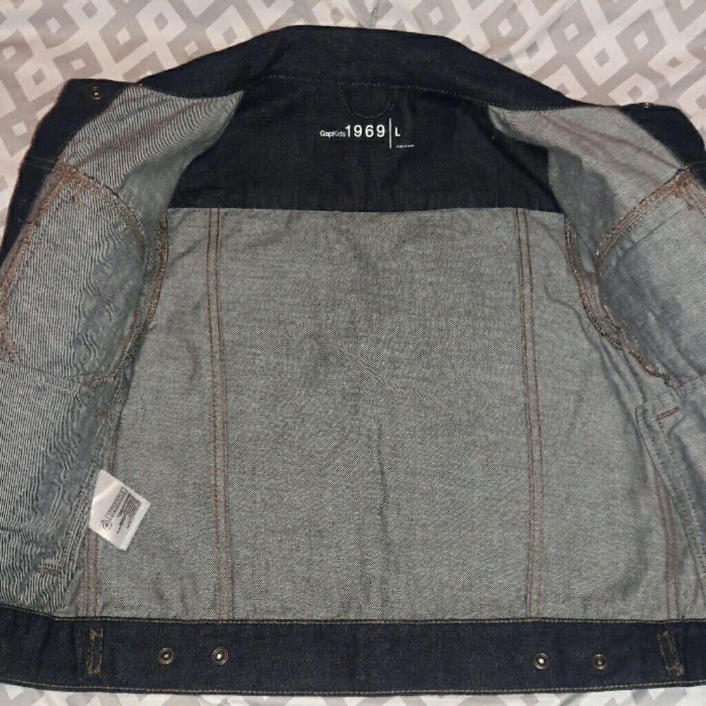 GAP Jean Jacket - Picture 3 of 4