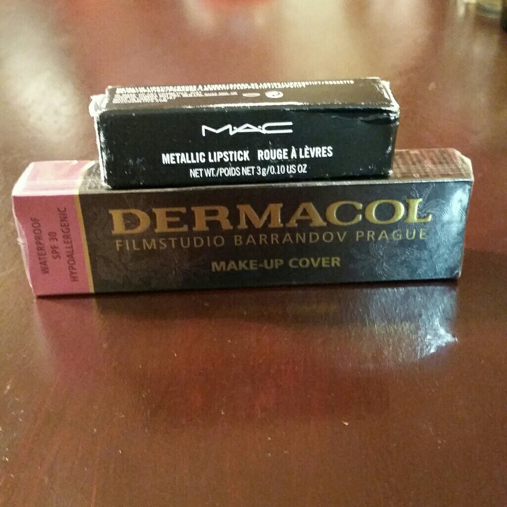 MAC Lipstick-"Hades Fire"🔥🔥🔥NWT never used