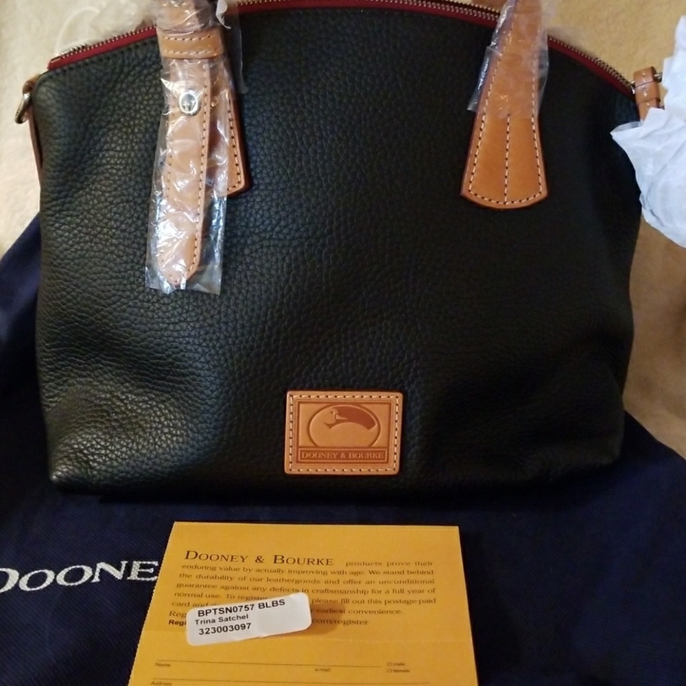 Bnwt dooney and bourke Trina satchel