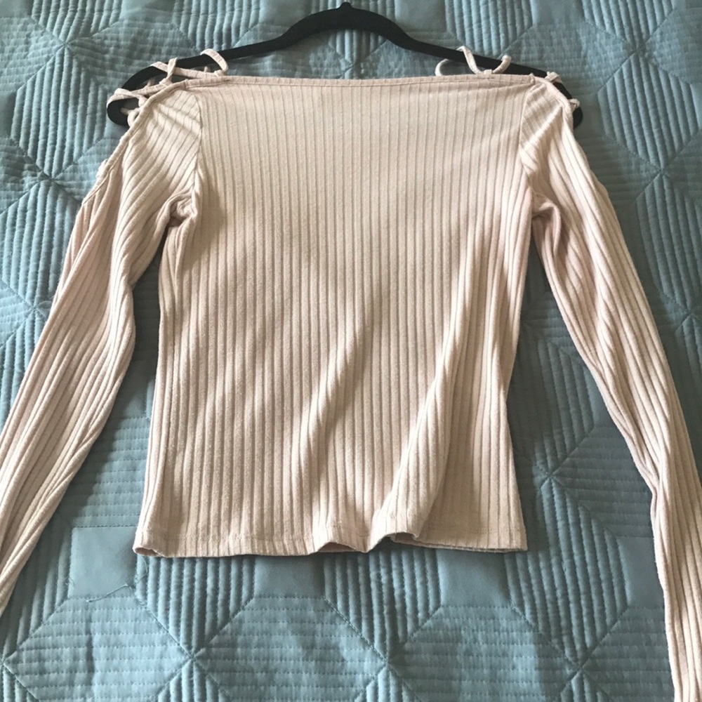 Forever 21 tight top with shoulder cut outs