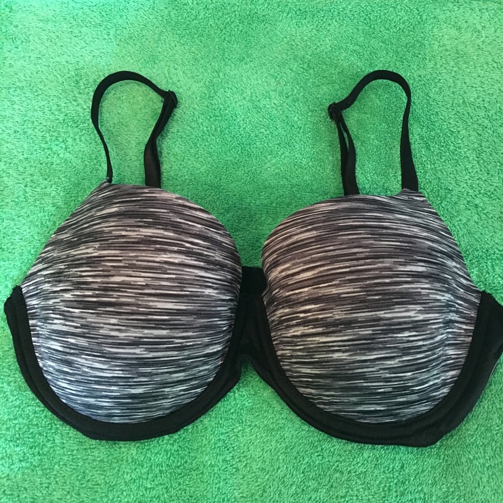 PINK wear everywhere Bra size 36D