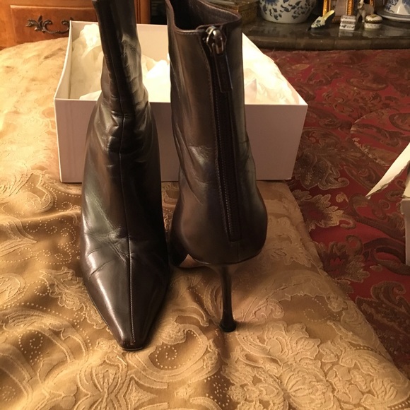 Monolo Blahnik boots - Picture 3 of 8